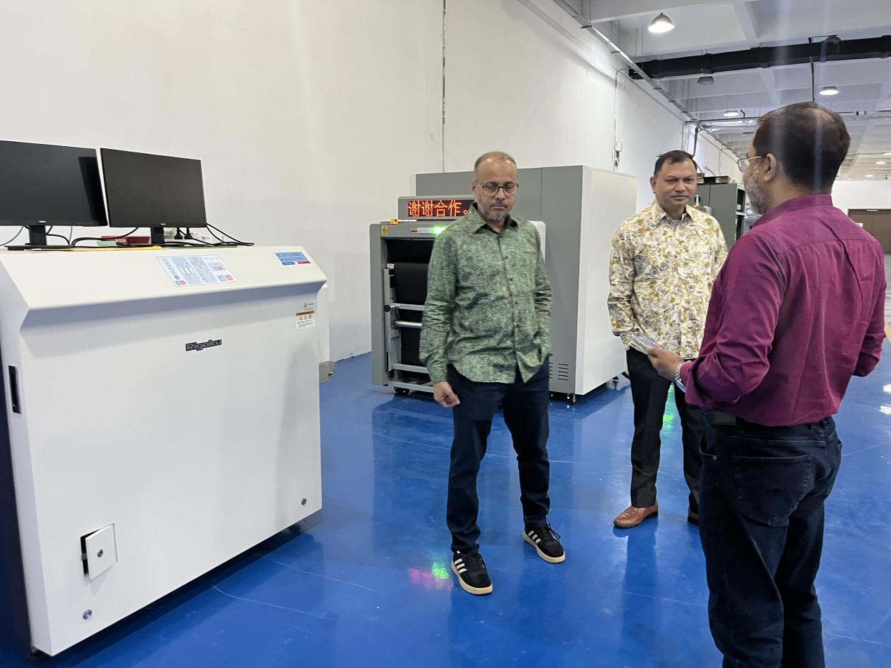 Visites de délégation militaire bangladaise pour inspection, confirmation rapide de l'ordre