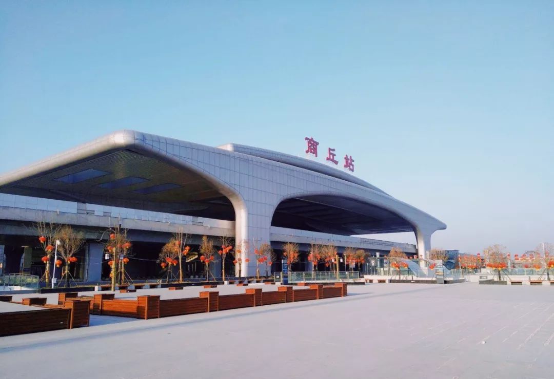 EASTIMAGE est attribué pour fournir 15 scanners de bagages à double vue pour Zhengzhou Railway Bureau Group.